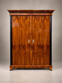 Biedermeier skříň-provenience zámek Brantice Biedermeier skříň-provenience zámek Brantice
