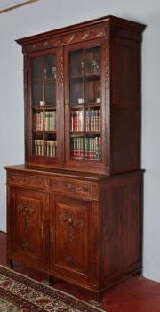 Vysoká starožitná dubová skříň / knihovna Ludvík X